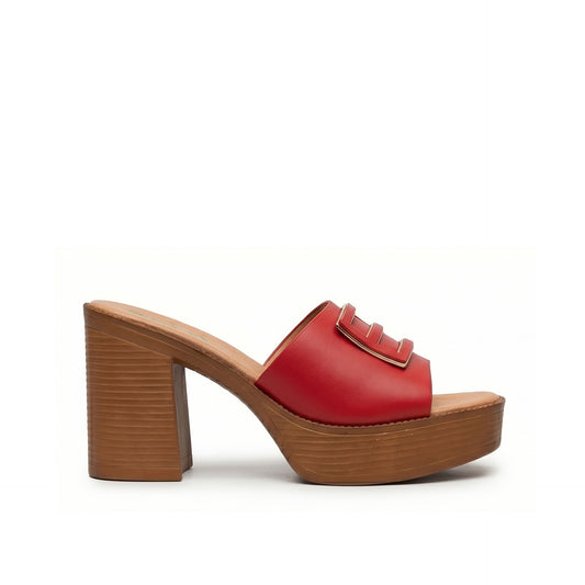 66143 Angelina Rojo