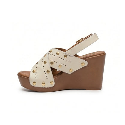 95906 Camila Bone